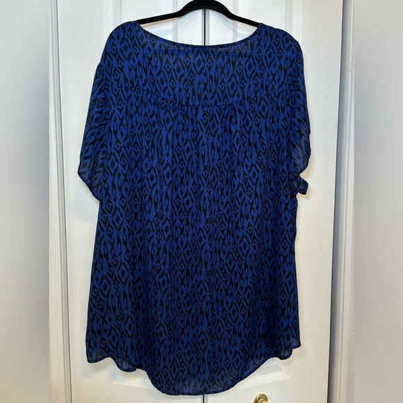 Torrid - Blouse Women's Blue and Black Short Sleeve in Size 4XL - Picture 2 of 8